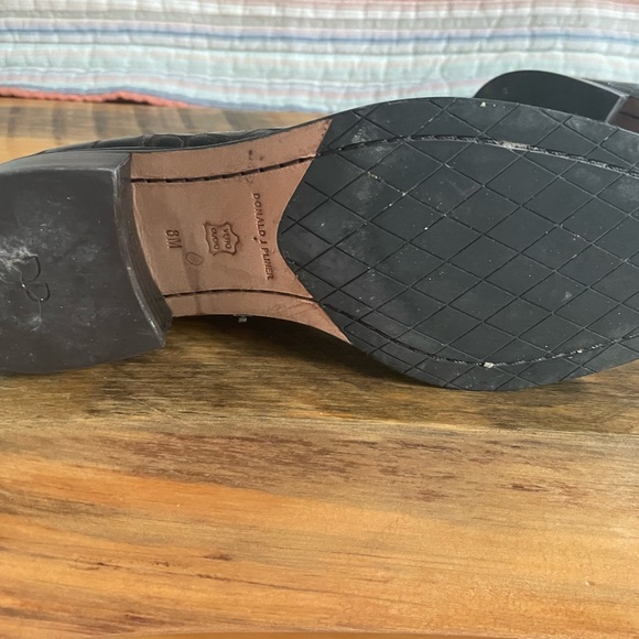 Donald J Pliner boots.  Beautiful brown/bronze color. - Picture 3 of 6